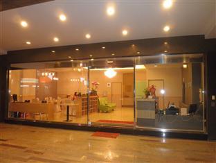 Green Park Commercial Hotel Tainan Buitenkant foto