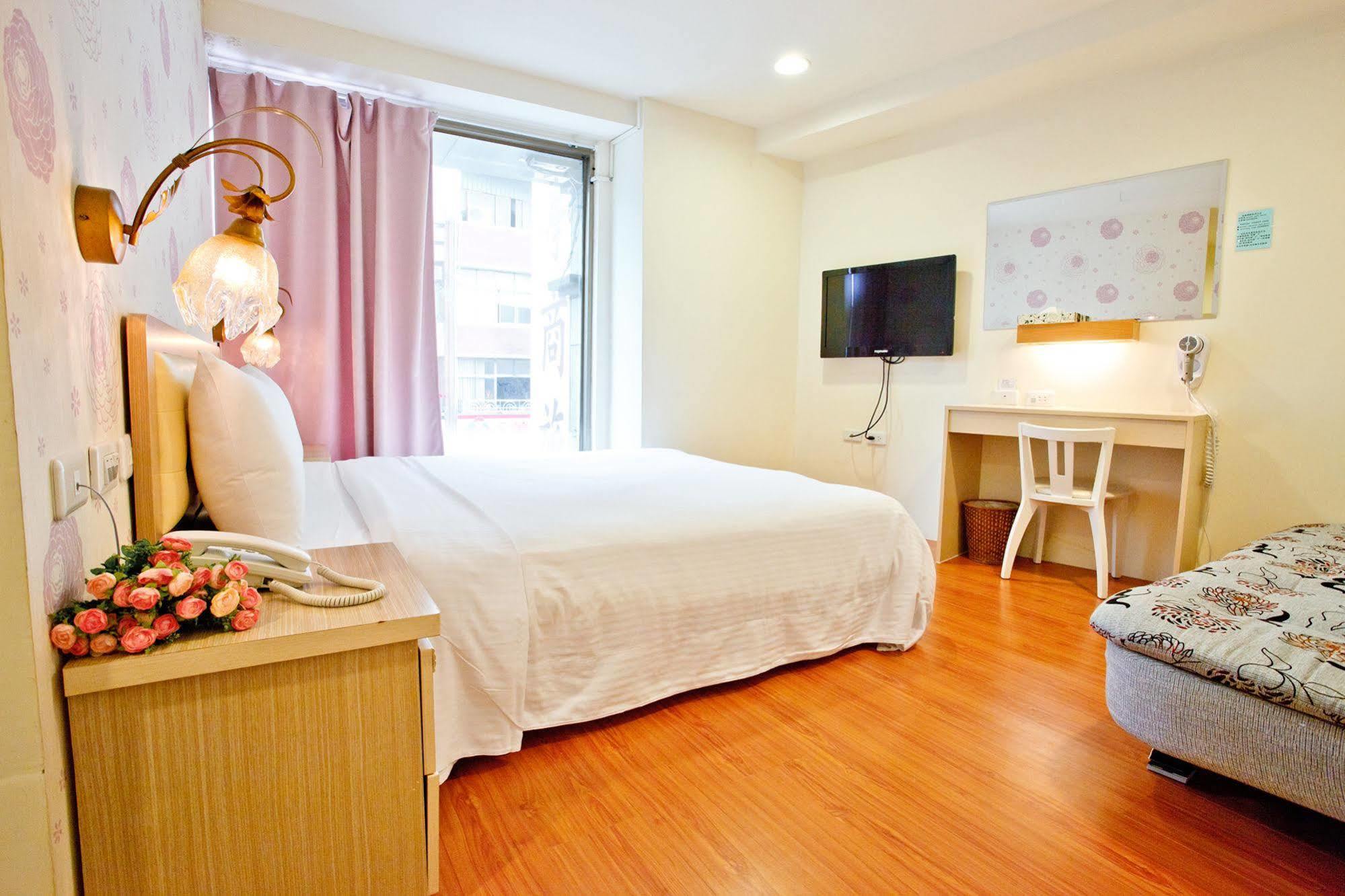 Green Park Commercial Hotel Tainan Buitenkant foto
